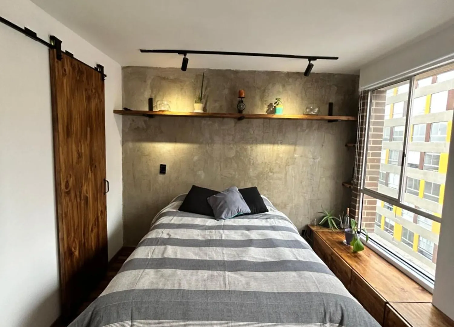 Encantador Y Moderno Loft En La Candelaria By Tsi Property Management Apartment Bogota